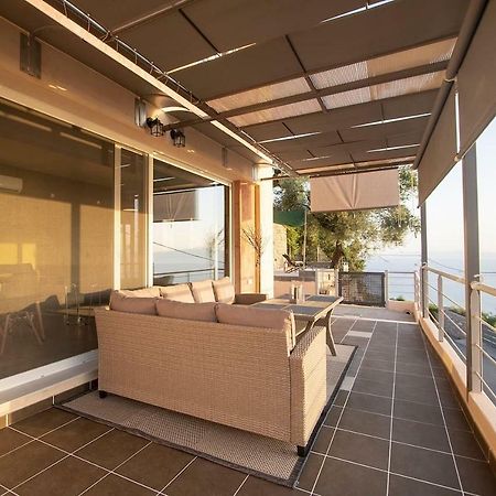 Messinian Sunset Villa Каламата Екстериор снимка