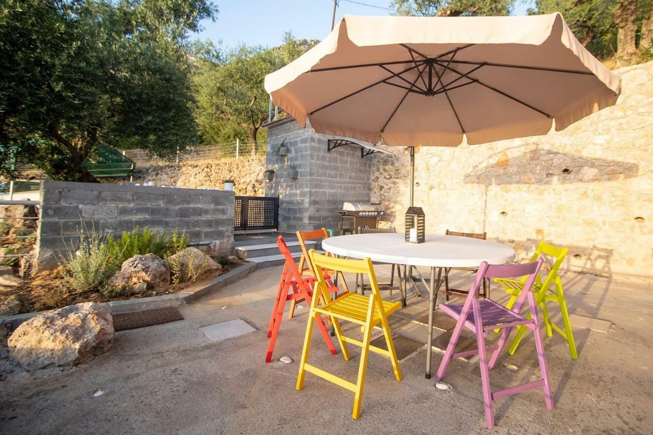 Messinian Sunset Villa Каламата Екстериор снимка